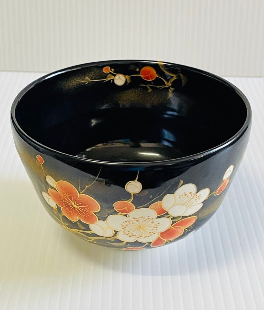 未使用品　清水焼　土渕陶葊　黒塗紅白梅抹茶碗