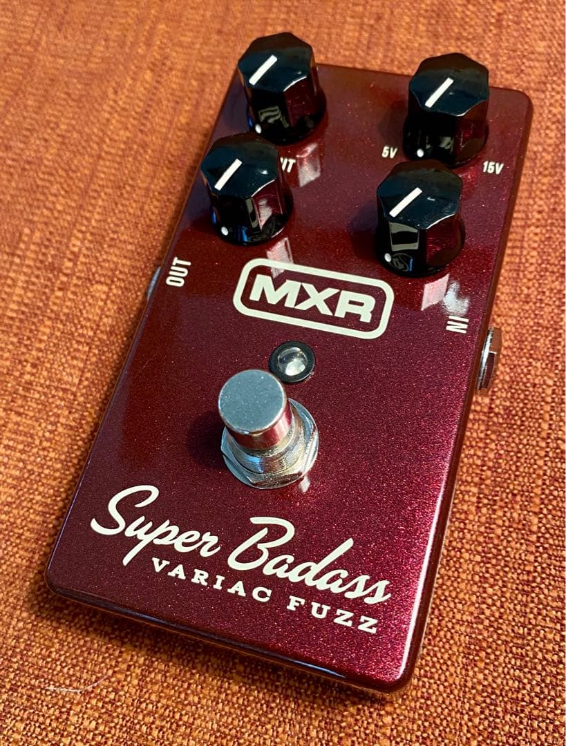 一番踏まれるMXR Super Badass Variac Fuzz