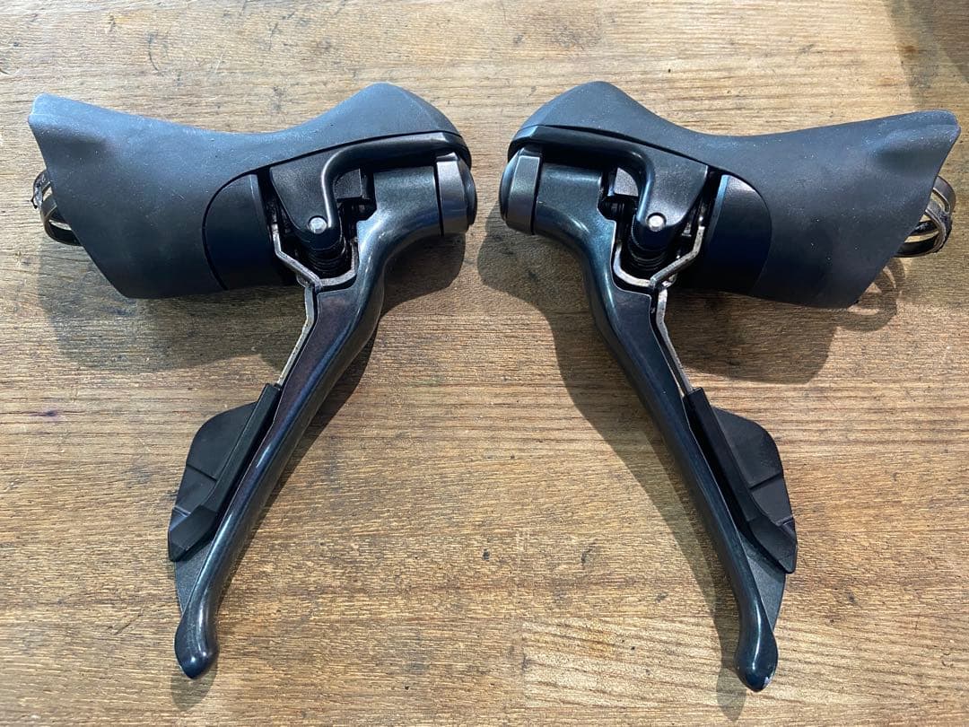 シマノ　ティアグラ　ST-4700 左右セット　カバー新品　送料込み2×10速