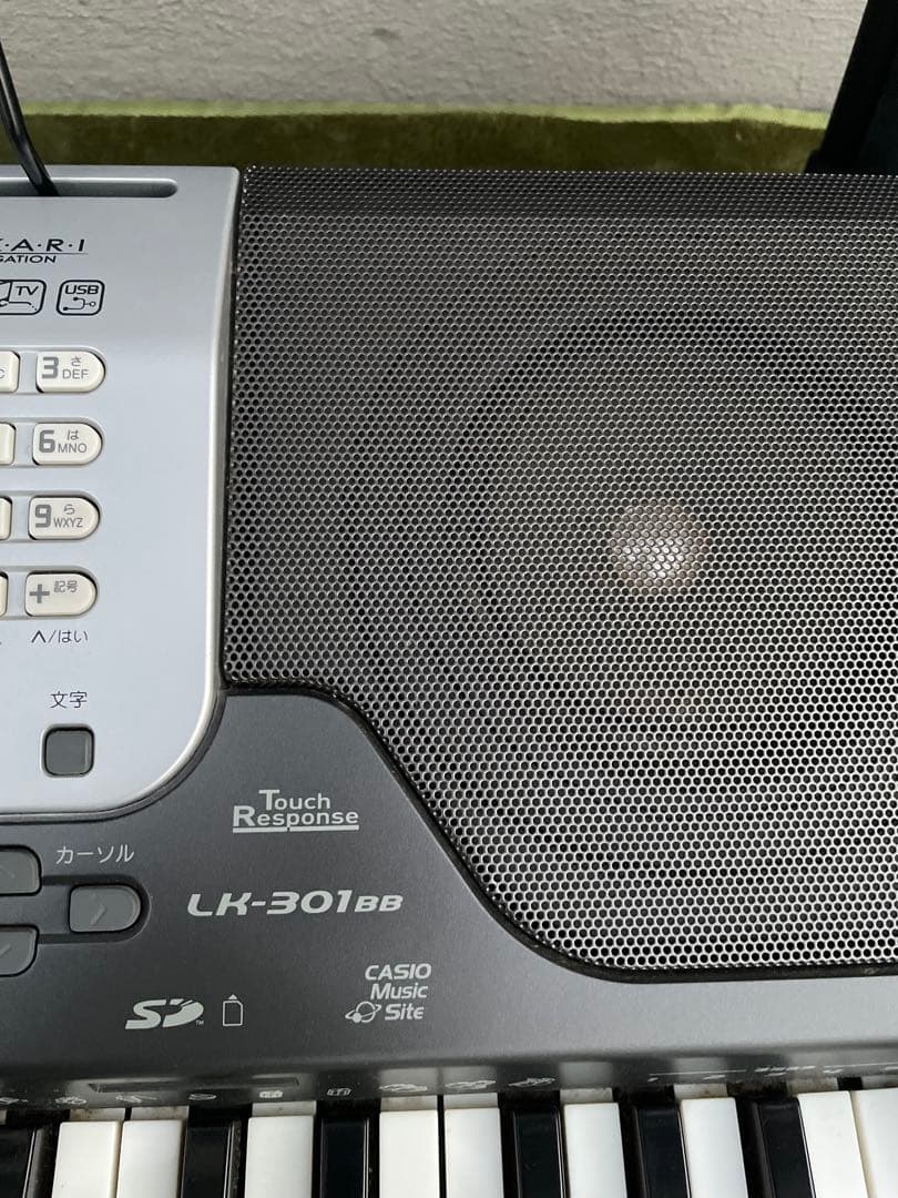 CASIO ｌＫ-301 BB キーボード　61鍵盤　スタンド付き