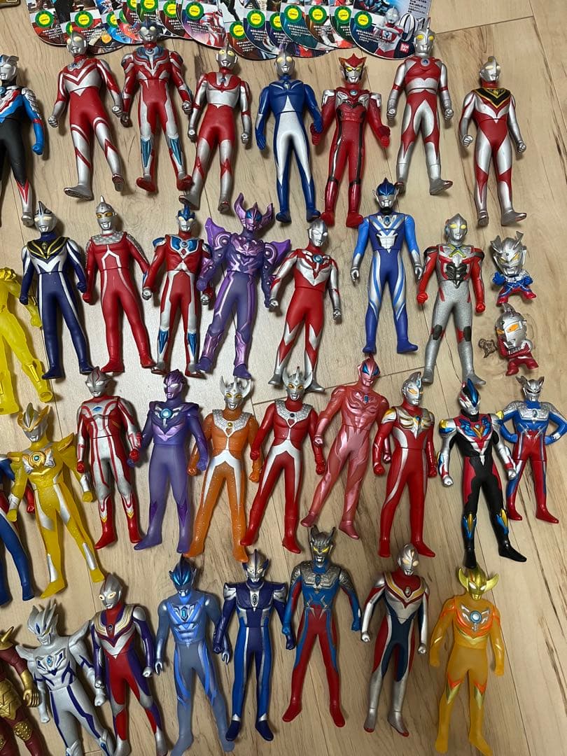 ウルトラマンフィギュアセット ソフビ人形 ソフビ45体 カード付き