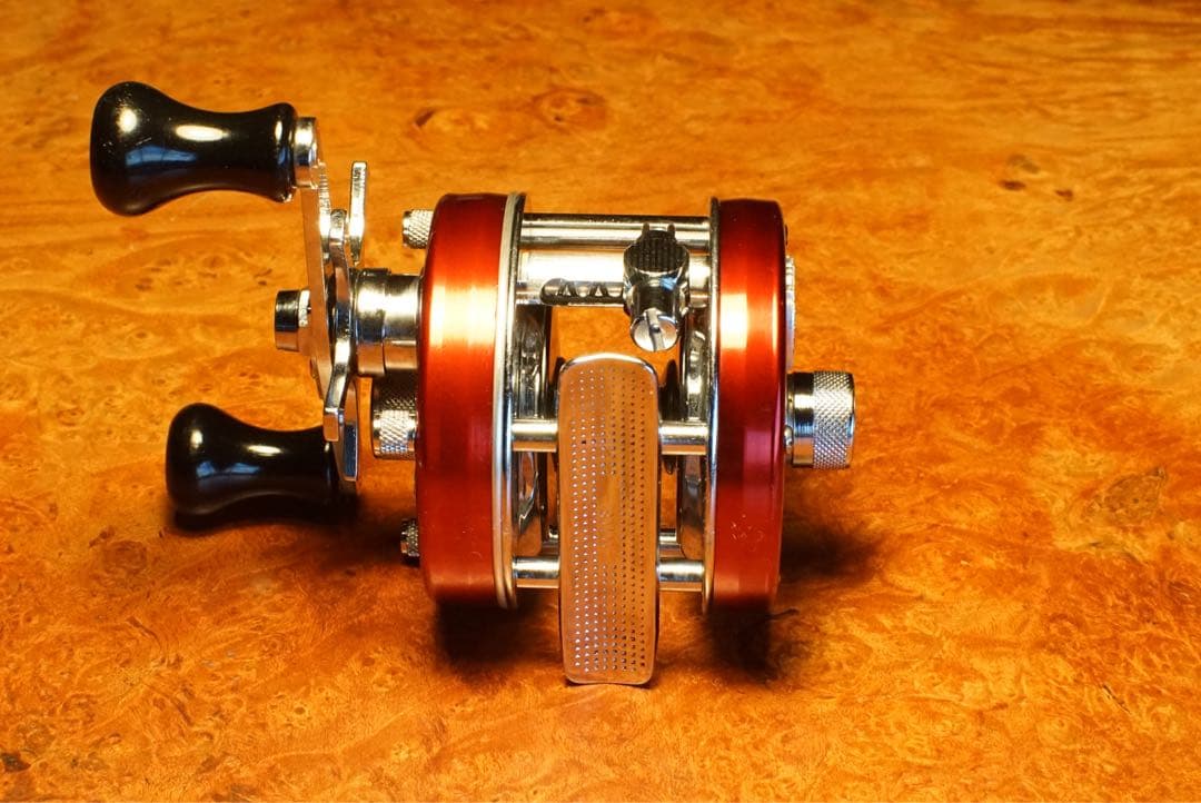 元箱付 ABU アンバサダー 4500 メンテ済 フレーム修正済 チェリーレッド