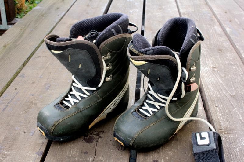 新設計の紐式システム。LASTARTS LS-34LACE スノーボードブーツ