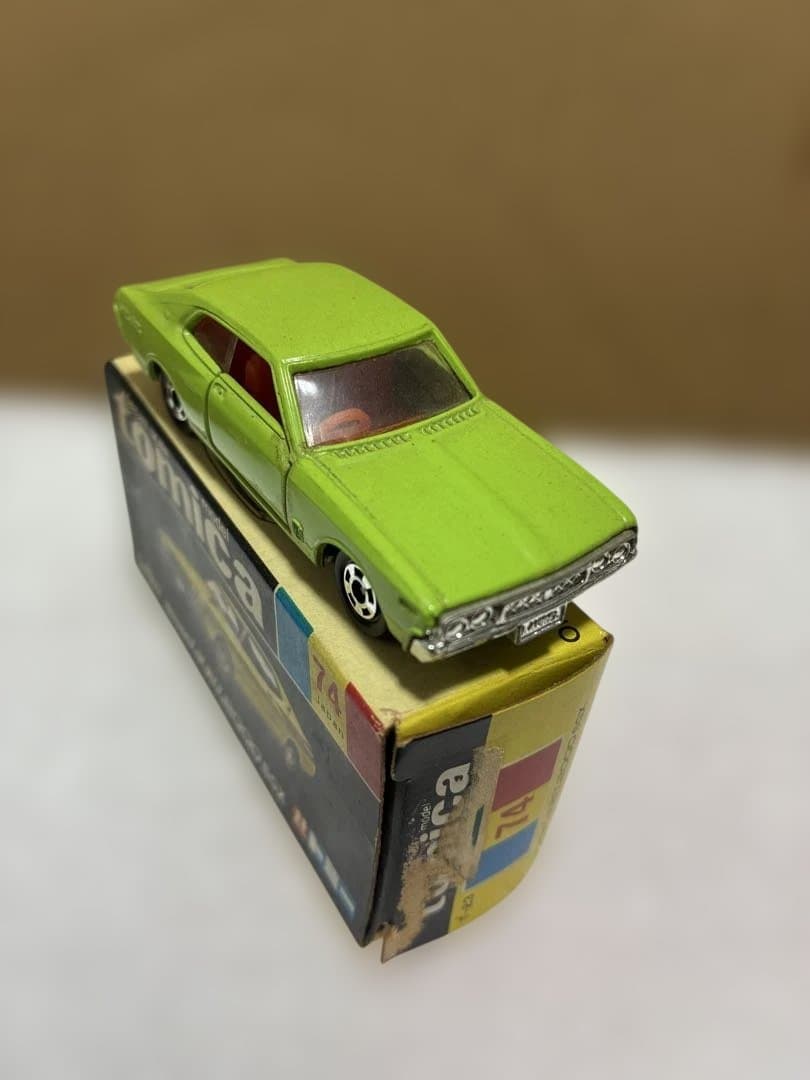 本日限定価格！トミカ　黒箱　ミニカー　4台セット