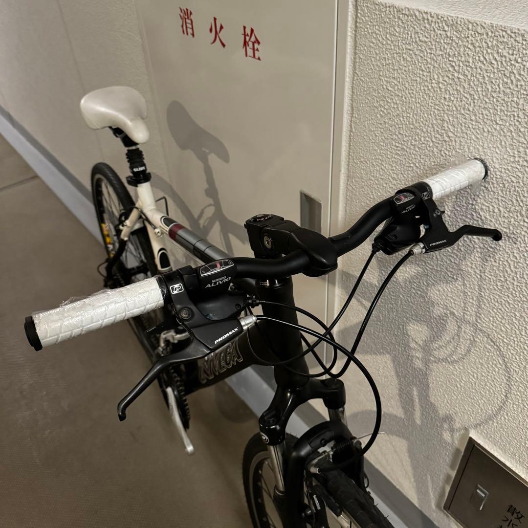 【新古車！】UNIVEGA TRRENO300 3×8s サイズ55