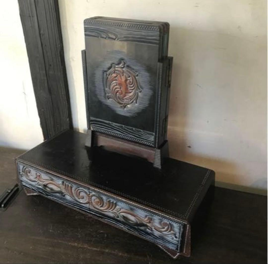 ビンテージ　木製　三面鏡　鏡台　木彫りの装飾が丁寧で雰囲気あります