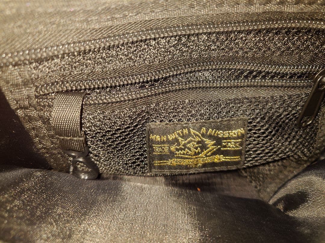 マンウィズ　ライトミニショルダーポーチ