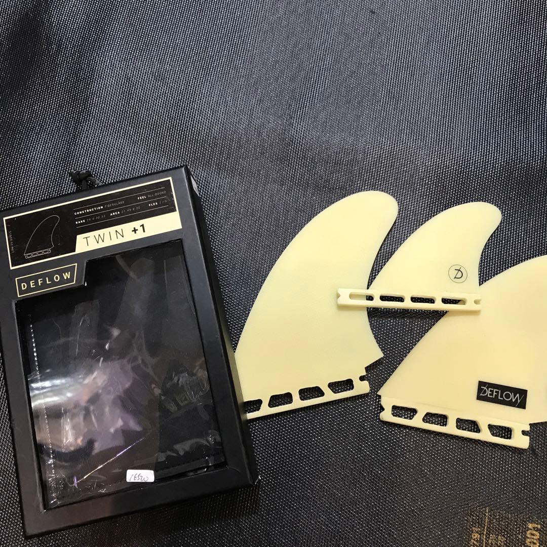 DEFLOW TWIN +1 サーフボードフィン　定価2万1800円￼はこなし