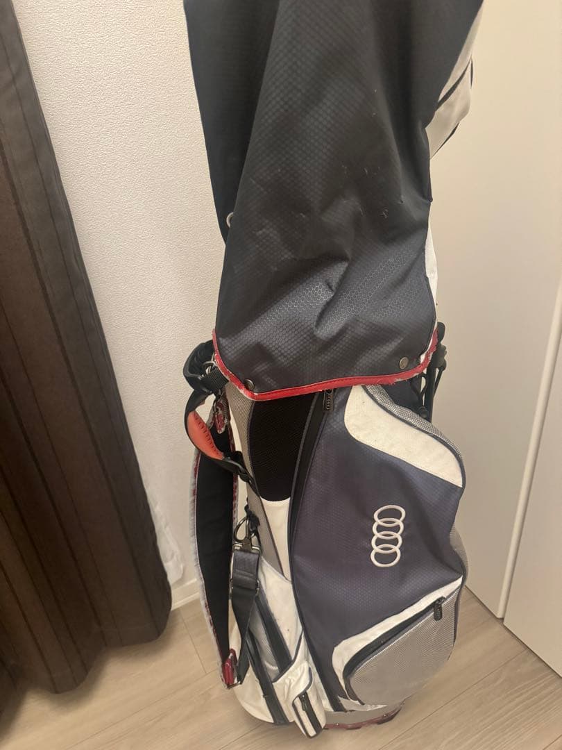 値下げしました❤️【Audi】アウディ　ゴルフバッグ　キャディバック　軽量