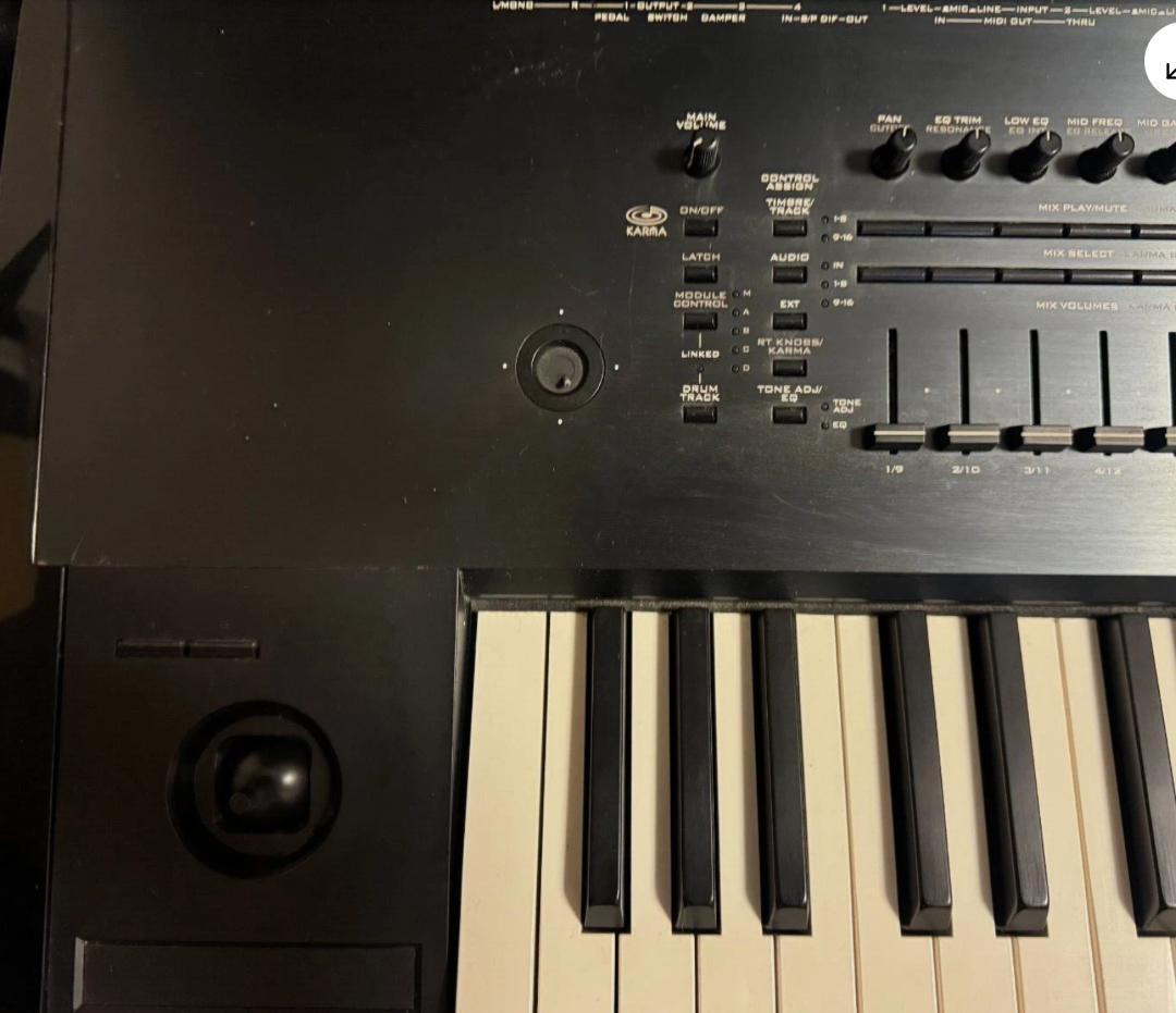 Korg Kronos 73鍵 シンセサイザー