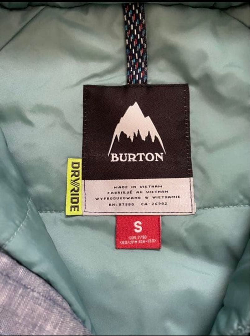 Burton キッズウェア　上下セット　プロテクターおまけ付き