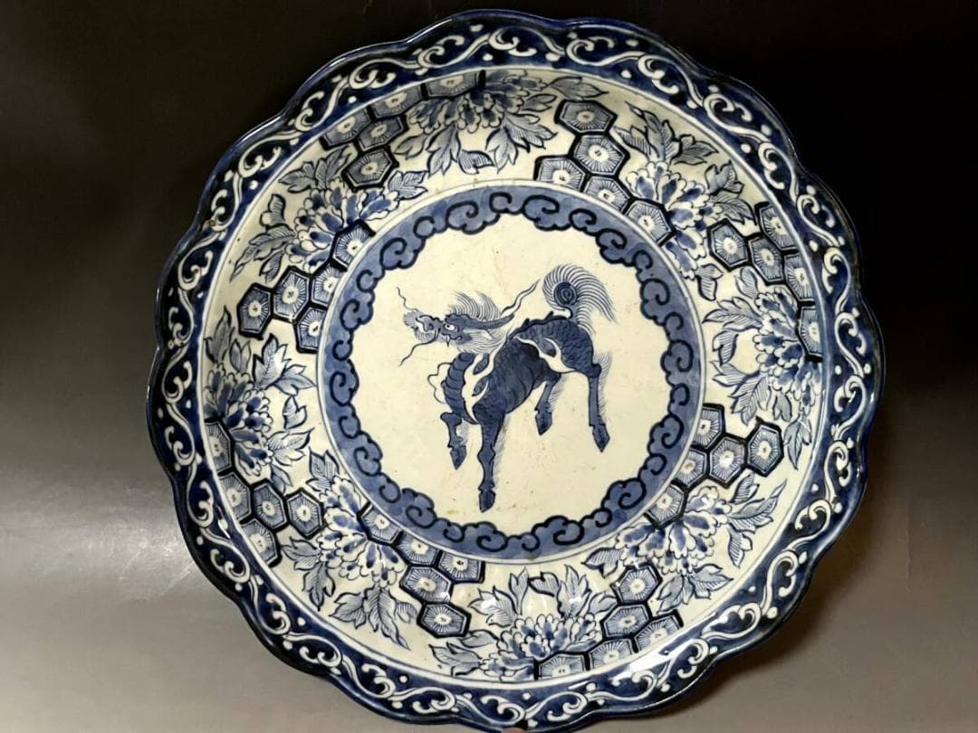 大皿■青華麒麟紋花弁型皿 染付花唐草 江戸期 古伊万里 古玩 時代物 骨董品■