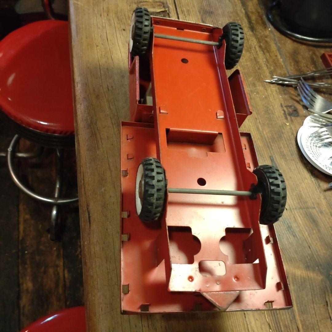 店じまいアメリカレトロ 赤 トラック おもちゃ