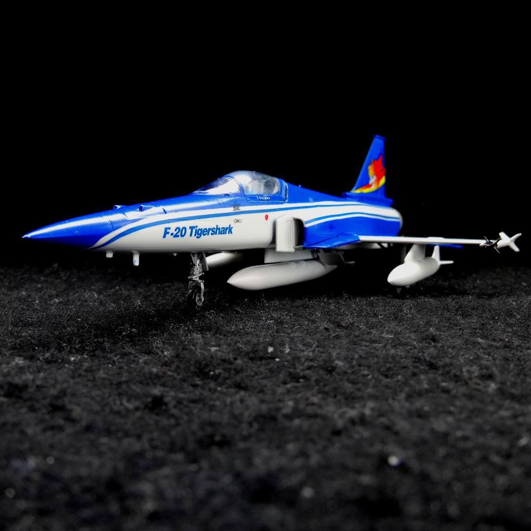 1/72 エリア88 F-20 タイガーシャーク \"風間真” 完成品