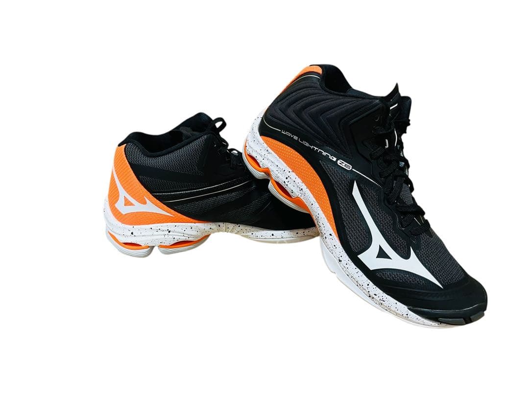 新品未使用　ミズノ　ウェーブライトニング Z6　MID/ 25.0cm