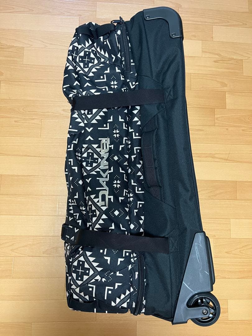 DAKINEダカイントラベルキャリー100 L バッグポーチ他一式 旅行に