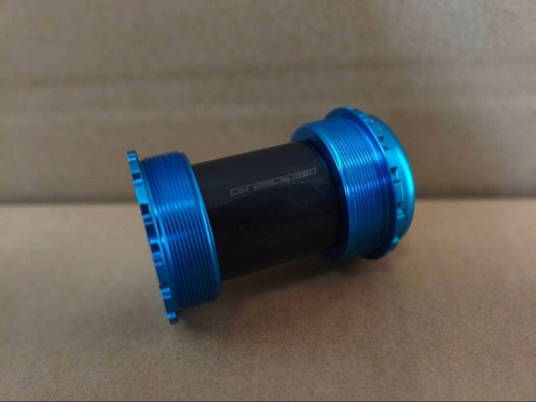 美品 セラミックスピード T47 BB