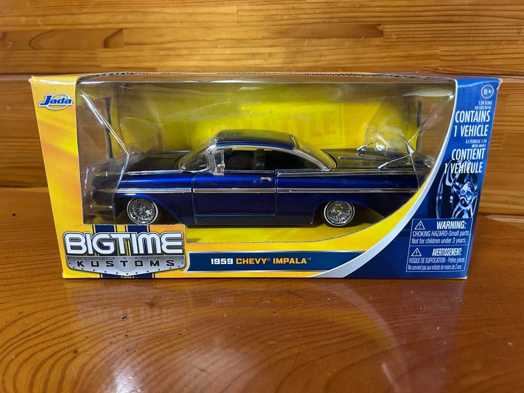 ミニカー Jada CHEVY IMPALA 1959 1/24