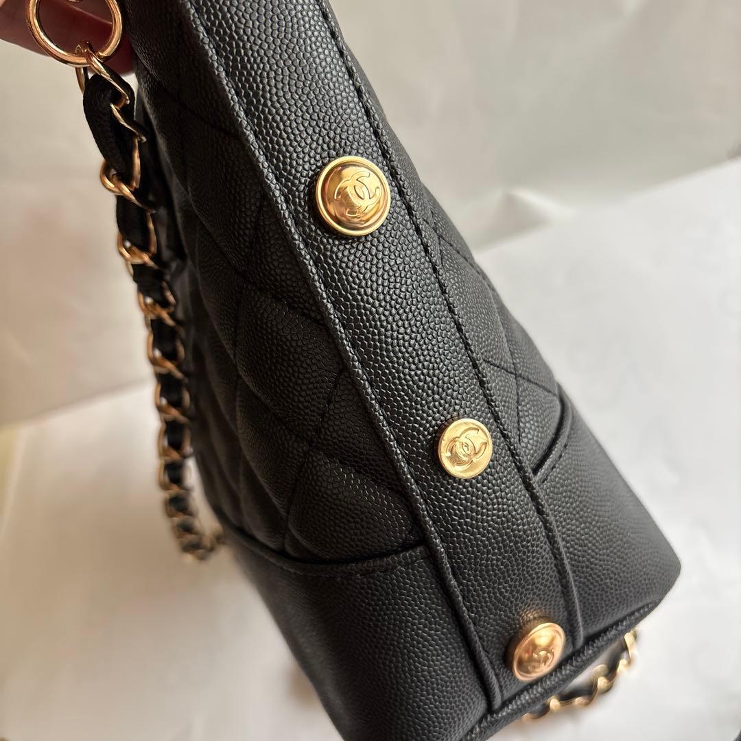 ノベルティ　キルティングショルダーバッグ　ブラック