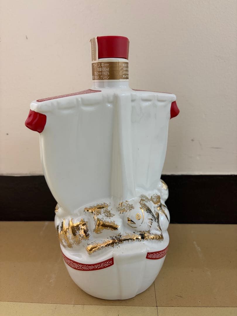 サントリー ウイスキー ローヤル12年 巳歳 宝船 干支 600ml 未開封