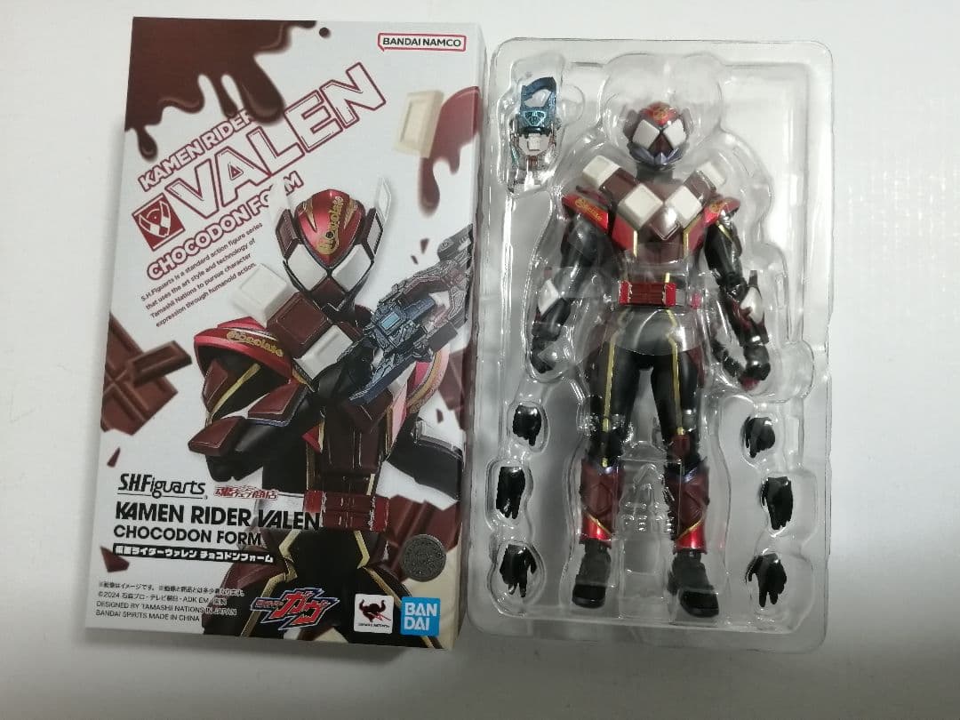 S.H.Figuarts 仮面ライダーヴァレン チョコドンフォーム　ガヴ