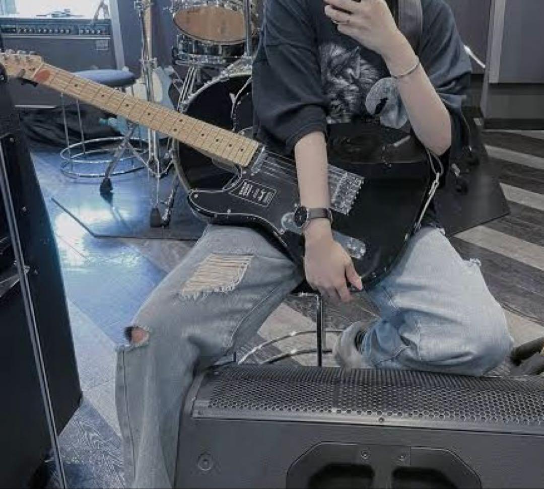 Dustcell ema使用　fender ギター BLACK