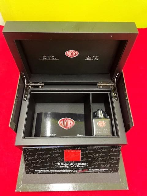 ほぼ未使用品 アウロラ カレイドスコーピオ ルーチェローザ 万年筆 EF 即送