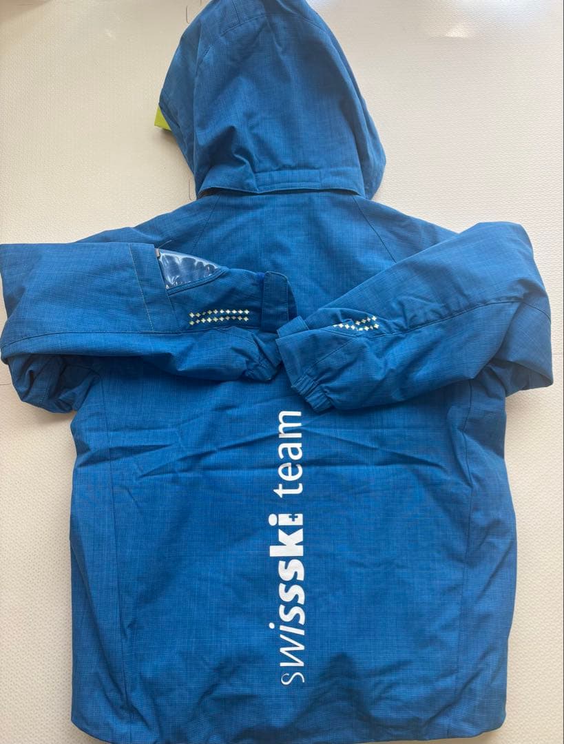 お値下げ歓迎デサントDESCENTE 子供用スキーウェア 140