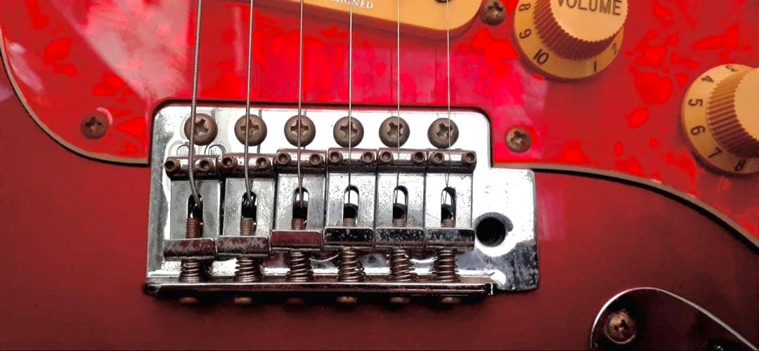 スクワイヤー　ストラト　Squier 上位機種 ヴィンテージモディファイ