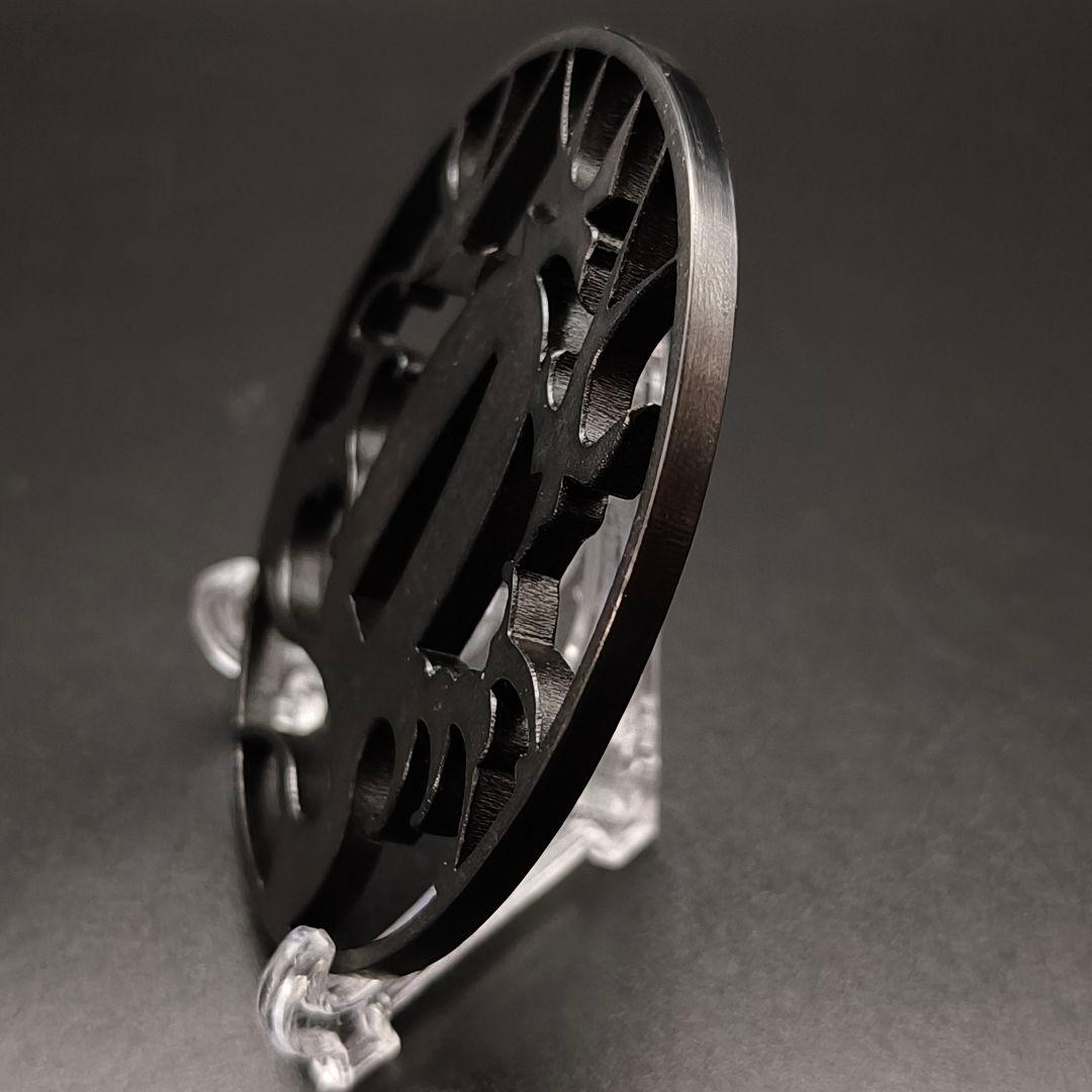 刀鍔　海浪に燕の図　鉄製　金工品　細工　職人作　日本刀装具　鍔　つば　刀剣美術