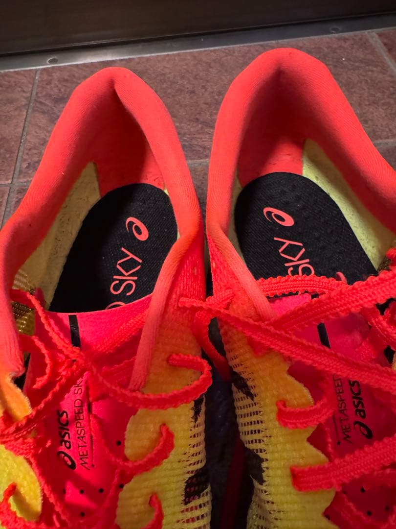 asics メタスピードスカイパリ