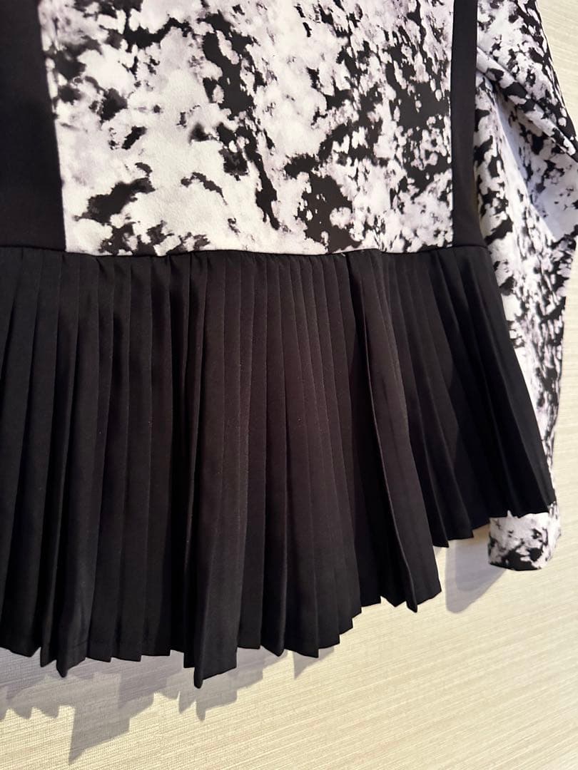 Descente Luxe Collection スワロ装飾 薄ジャケット