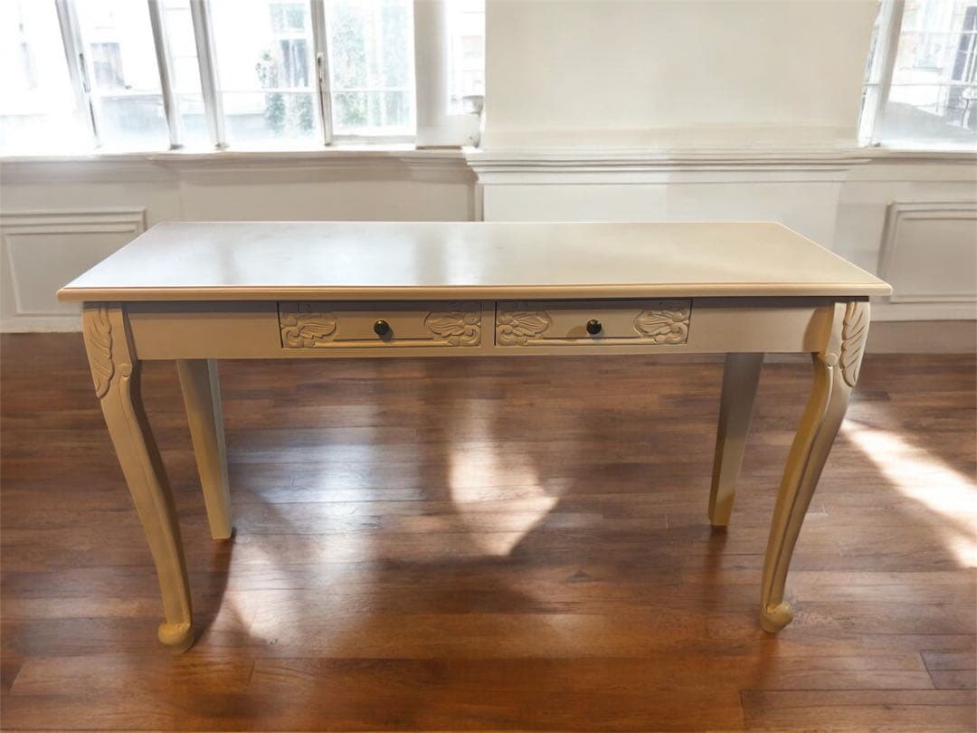 アンティーク調猫脚テーブル