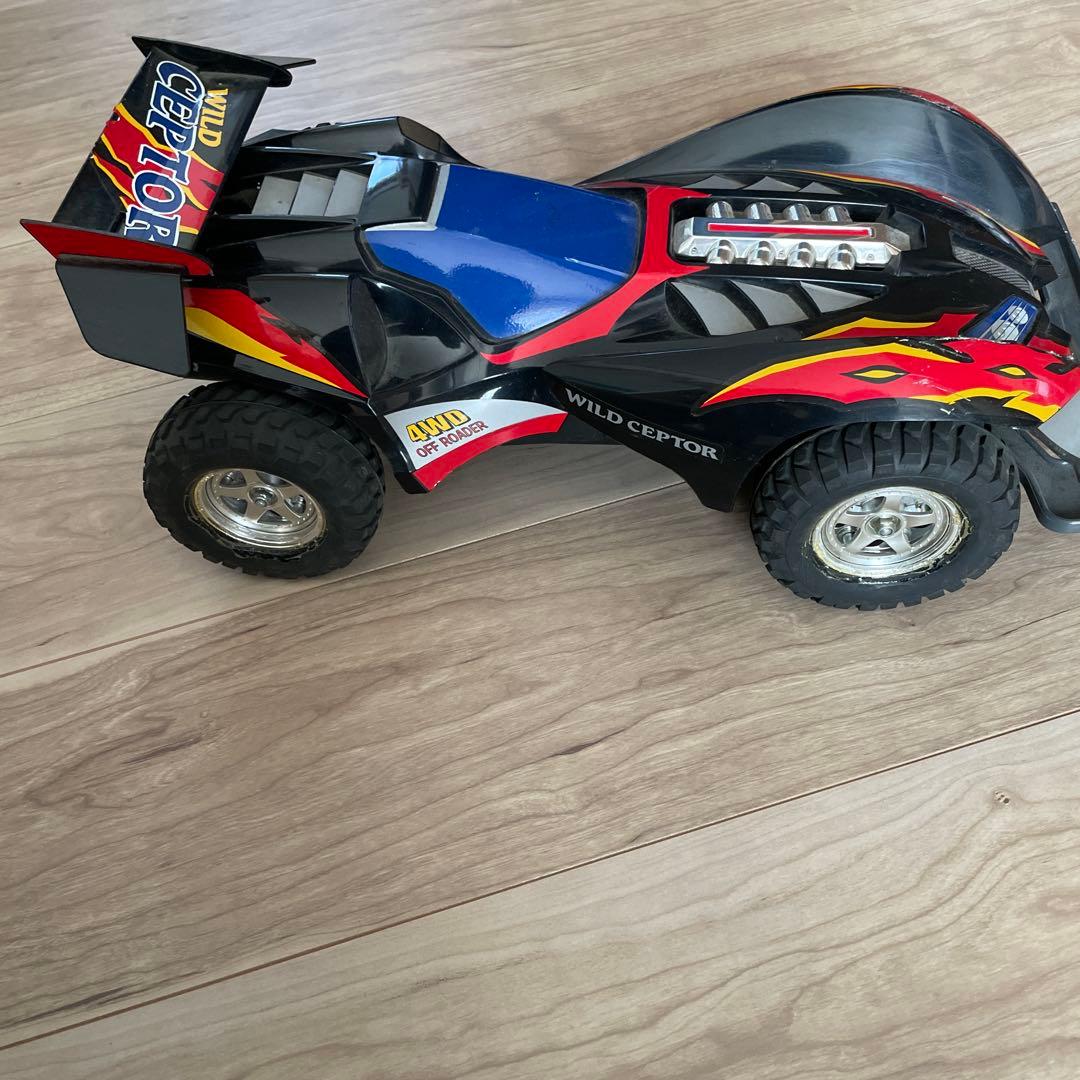 WILD CEPTOR ラジコンカー 黒/赤/青