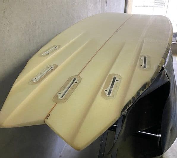 送料無料！ノーディケールサーフボード5’11