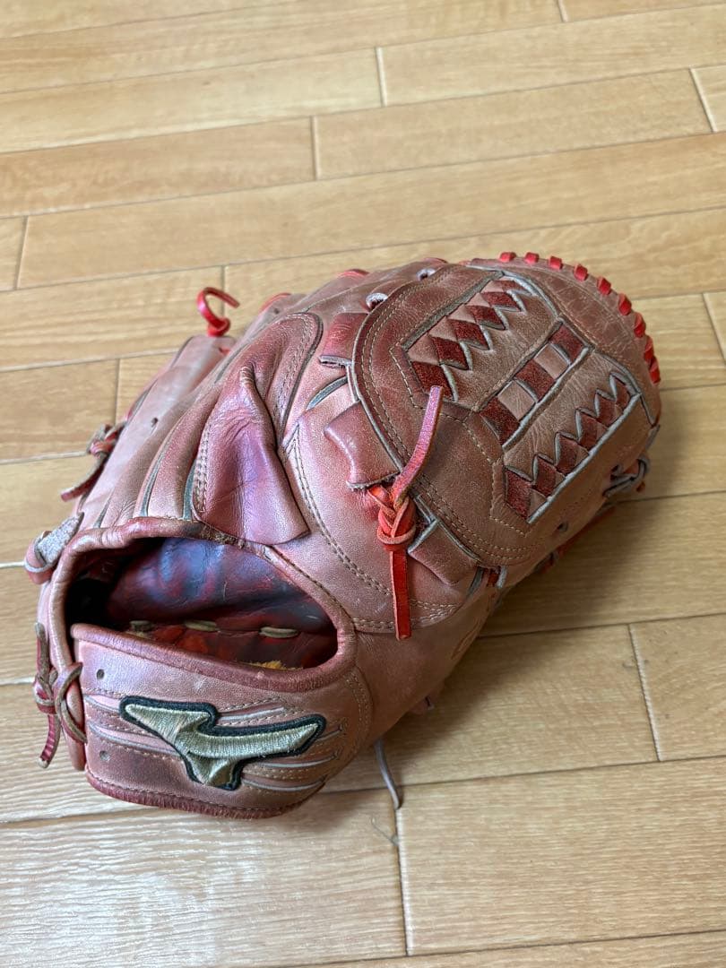 硬式グローブ投手用（グローバルエリート）