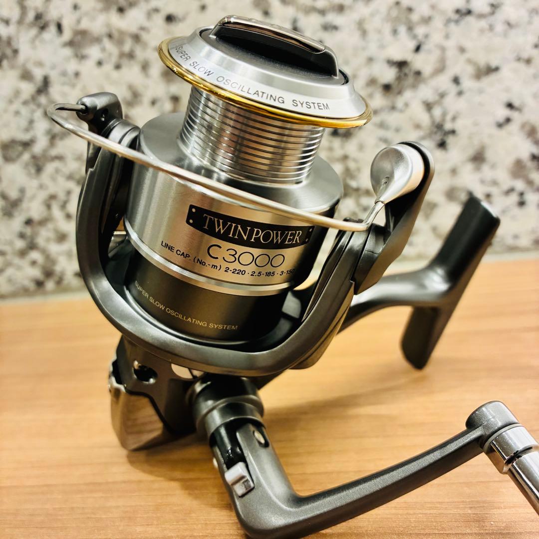 03　SHIMANO TWIN POWER C3000 スピニングリール