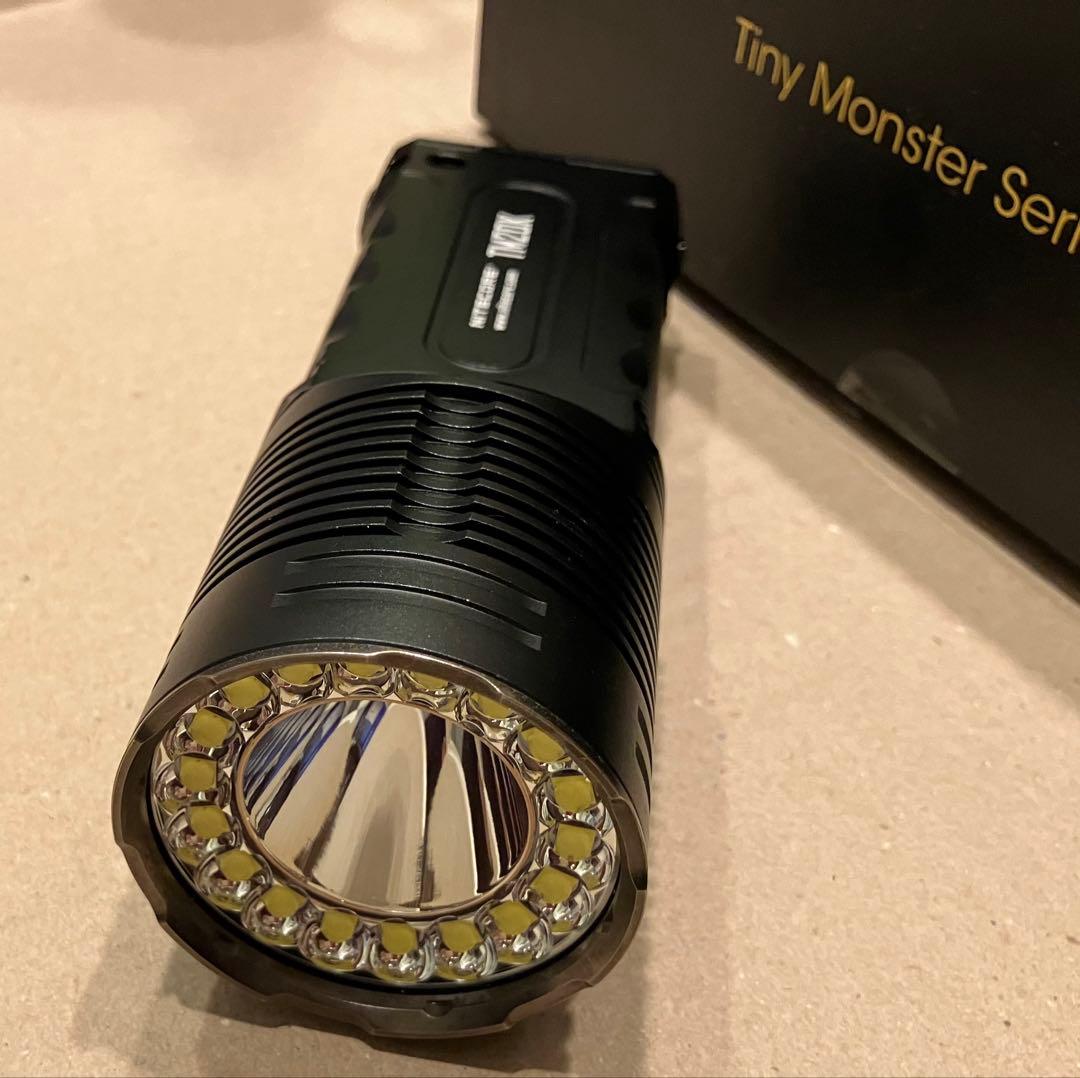 20000ルーメン NITECORE TM20K フラッシュライト