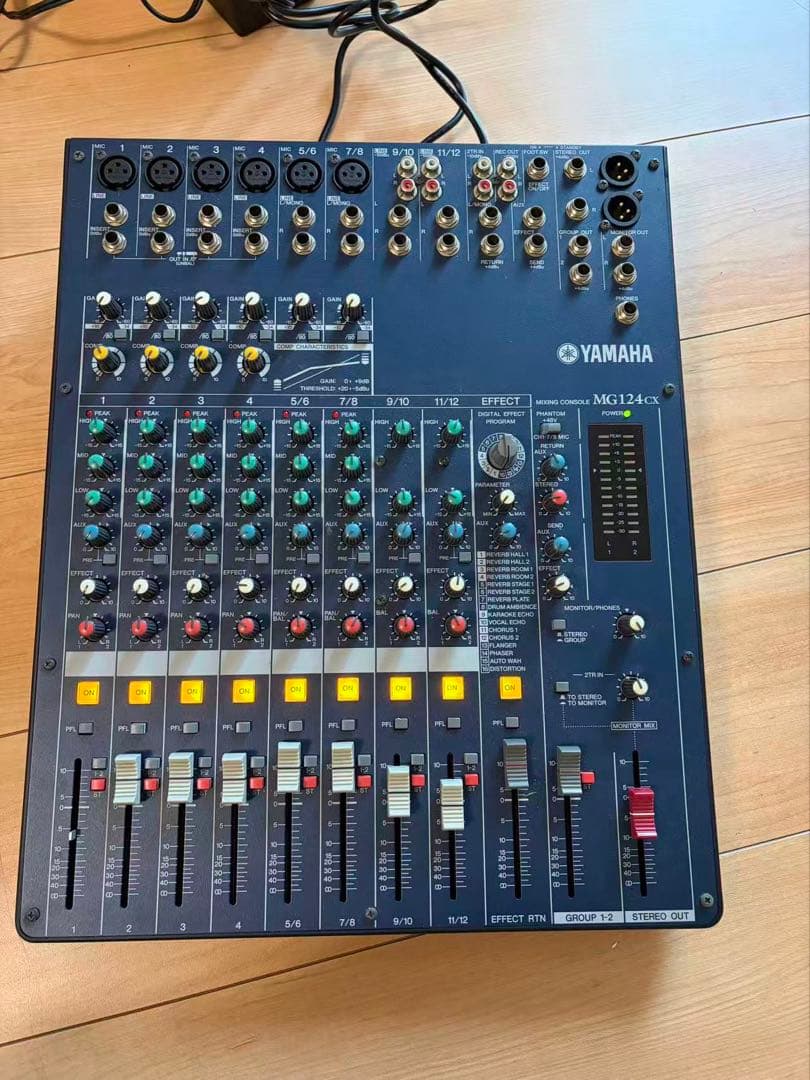 YAMAHA MG124CX ミキシングコンソール