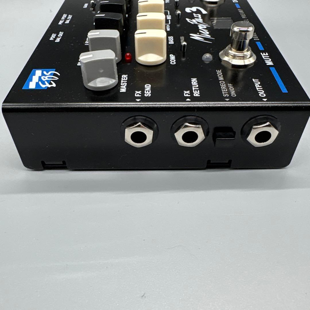 EBS MicroBass 3 デュアルチャンネルプリアンプ
