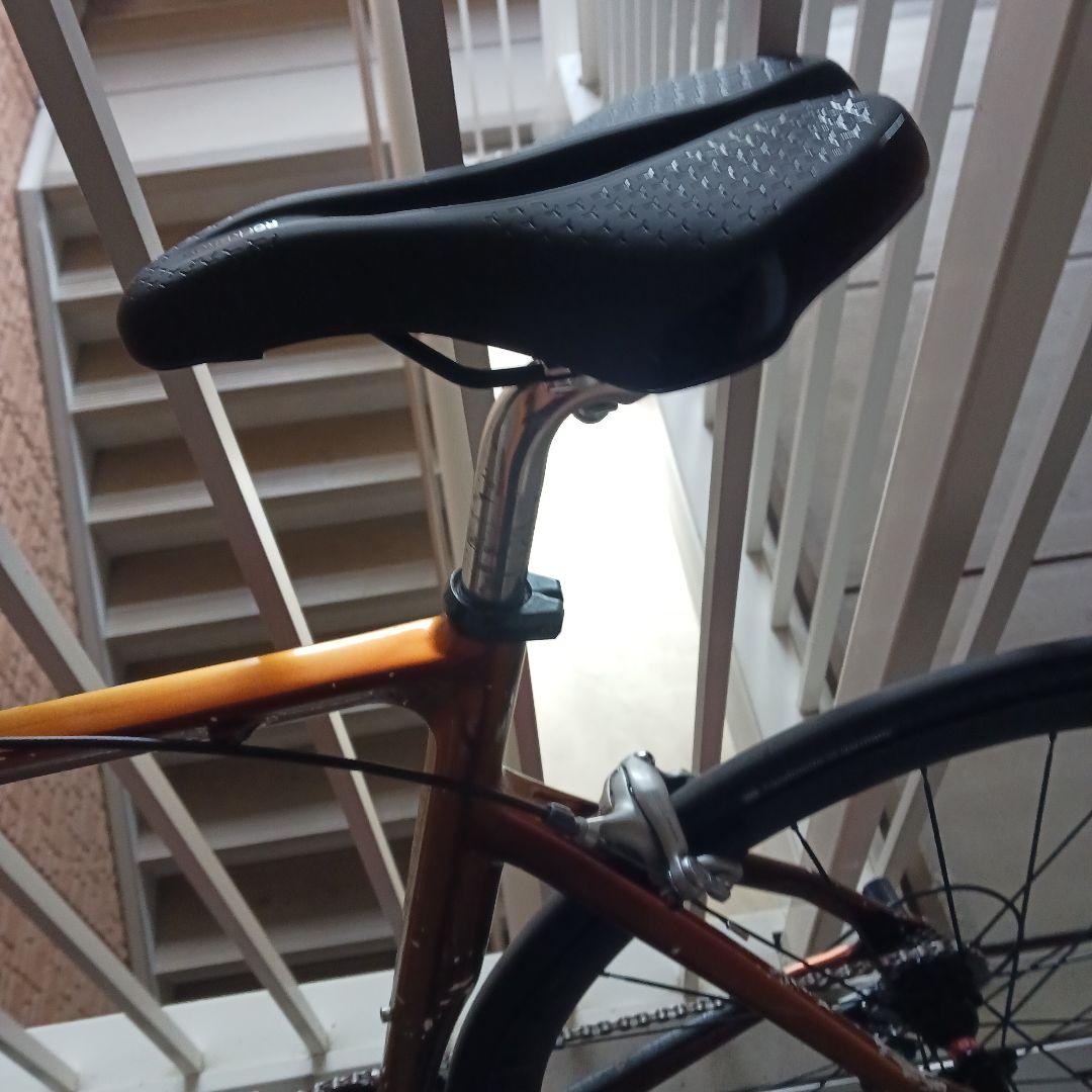 カーボンフレーム・フォーク・シートポスト付き（他付属せず）