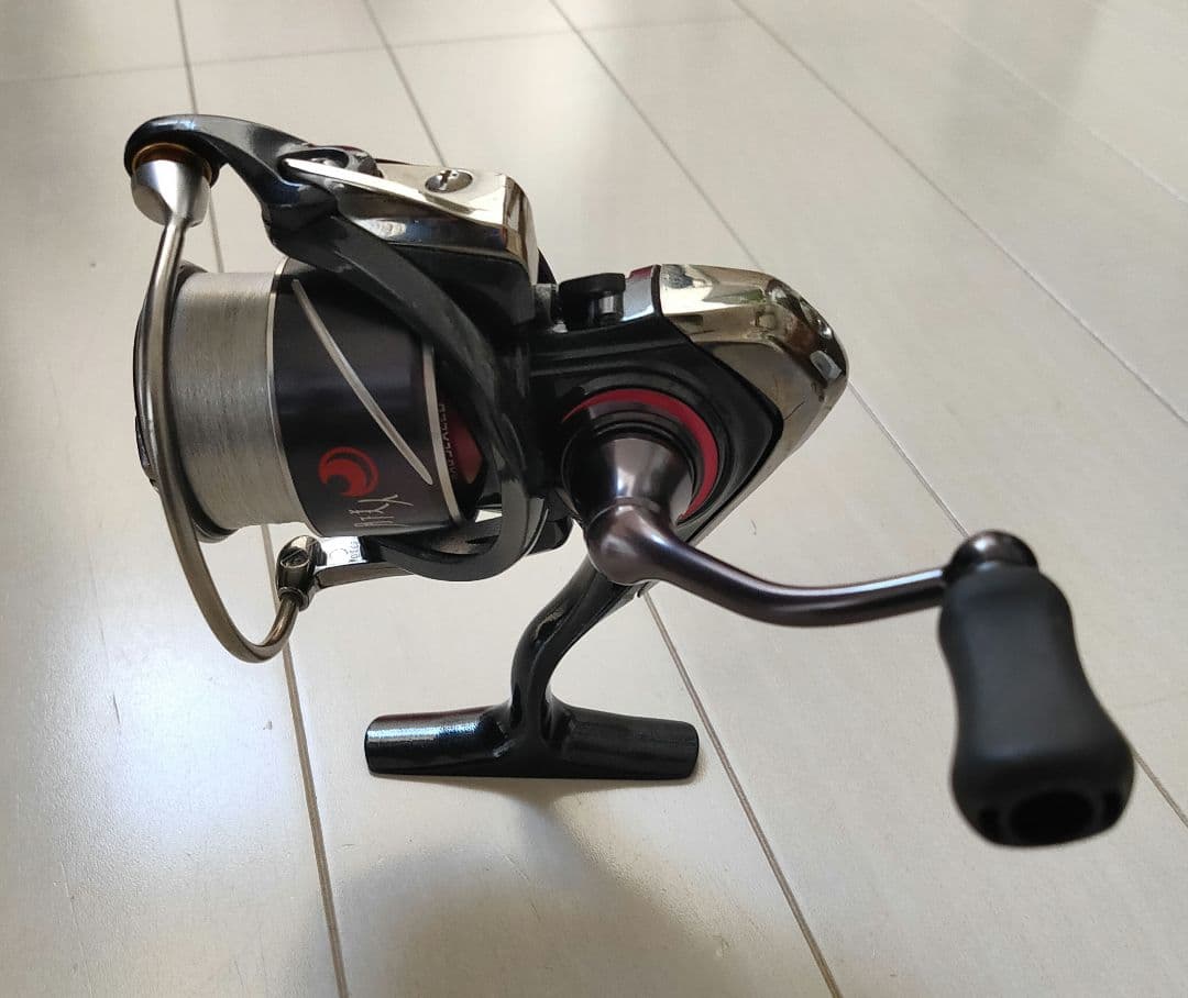 【中古】ダイワリール　20月下美人X LT2000S