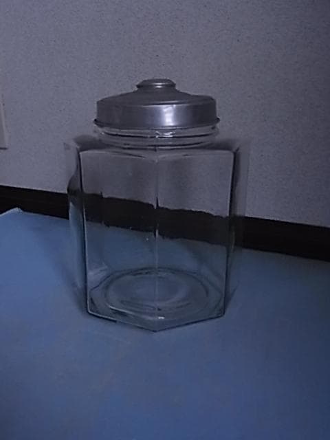 和ガラス　八角ガラス瓶　カルケット　地球瓶　飴瓶　駄菓子屋　菓子瓶　昭和レトロ