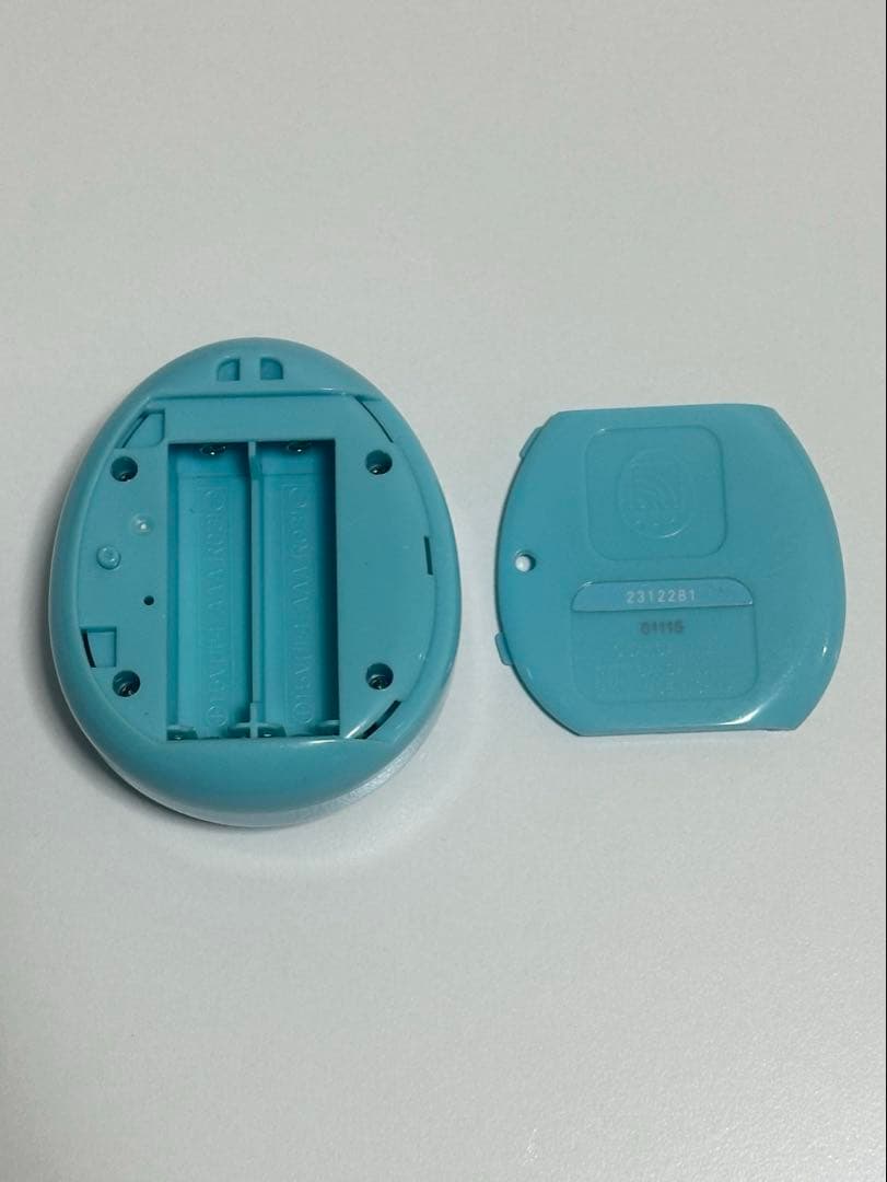 Tamagotchi 4U+ スカイブルー 箱・ストラップ付き