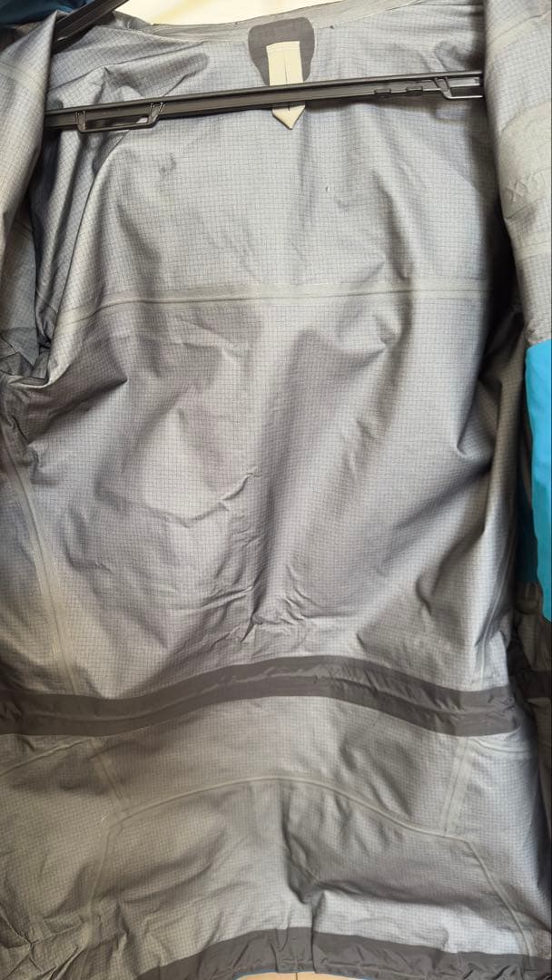 ARC'TERYX Theta SVX Sサイズ　色Thelo blue