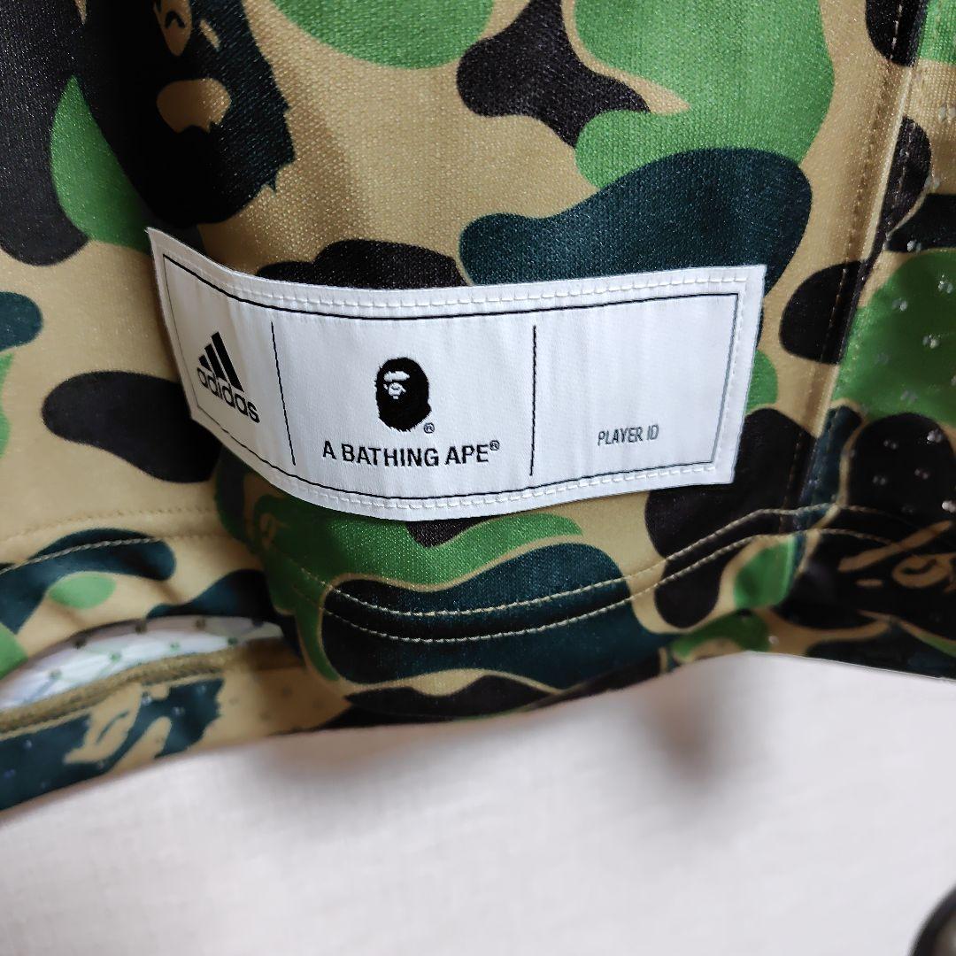 アベイシングエイプ✕adidasコラボ 迷彩柄 アメリカンフットボールシャツ