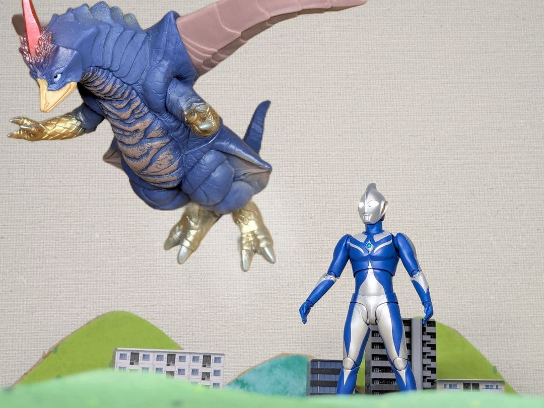 S.H.Figuarts ウルトラマンコスモス＆怪獣 ソフビ4匹＆おまけ