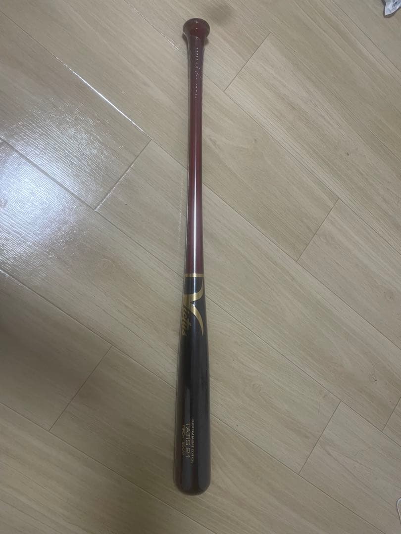 ヴィクタス　軟式用バット　83cmTATIS21 カスタムモデル 木製バット