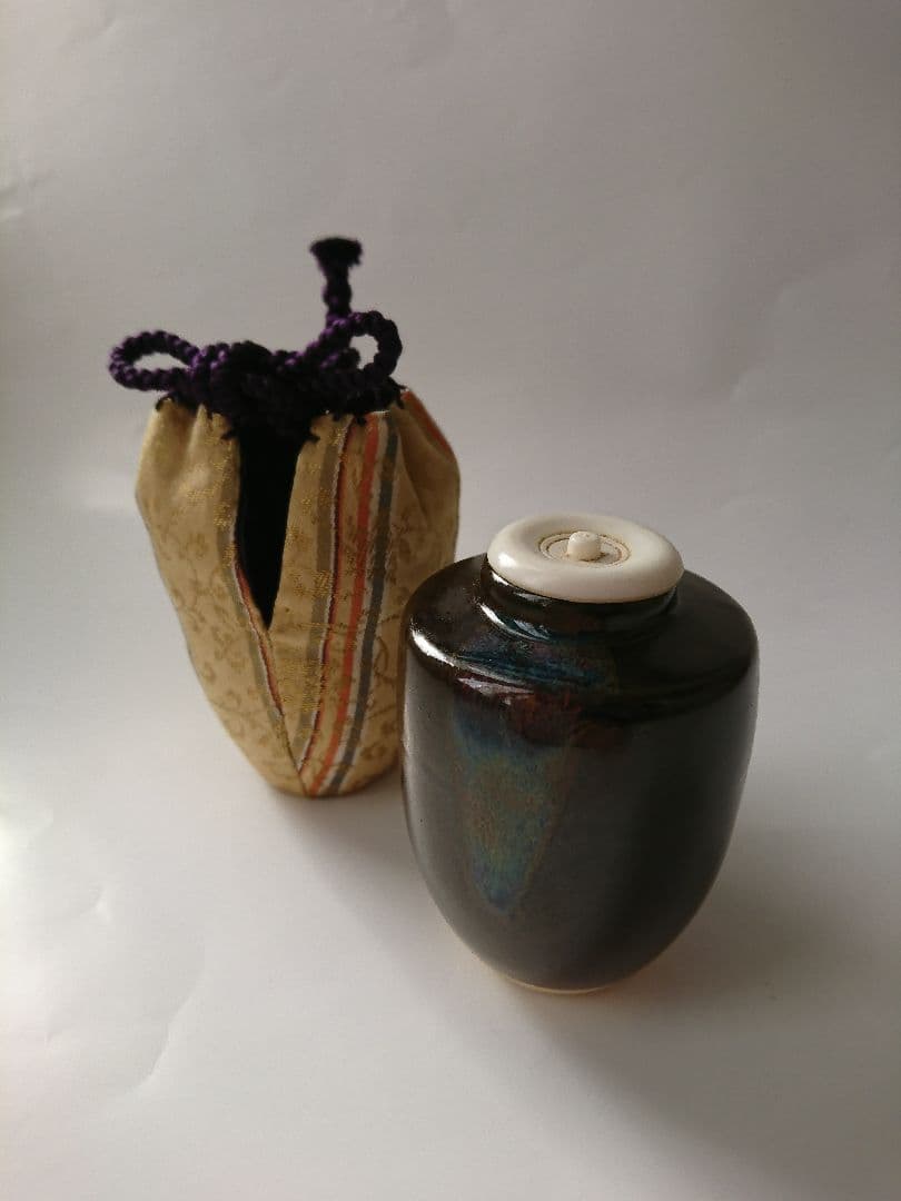 【肩衝茶入】茶道具 仕覆 御稽古物 濃茶点前 濃茶器 膳所焼 金襴 陶器 壺