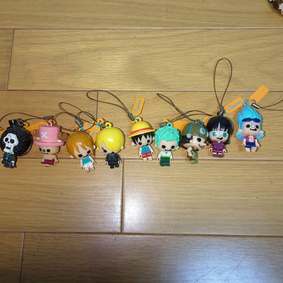必見！　超レア　両眼ゾロ入りご当地ストラップ２９個とKH？２個OPグッズETC